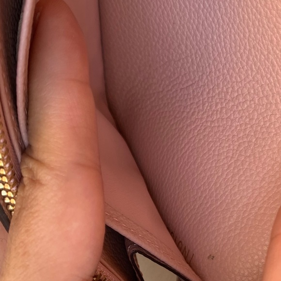 Louis Vuitton Wallet - Picture 10 of 10